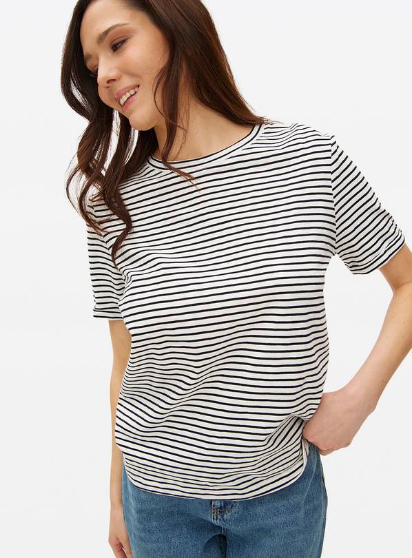 Mono Stripe Regular Fit T-Shirt 20