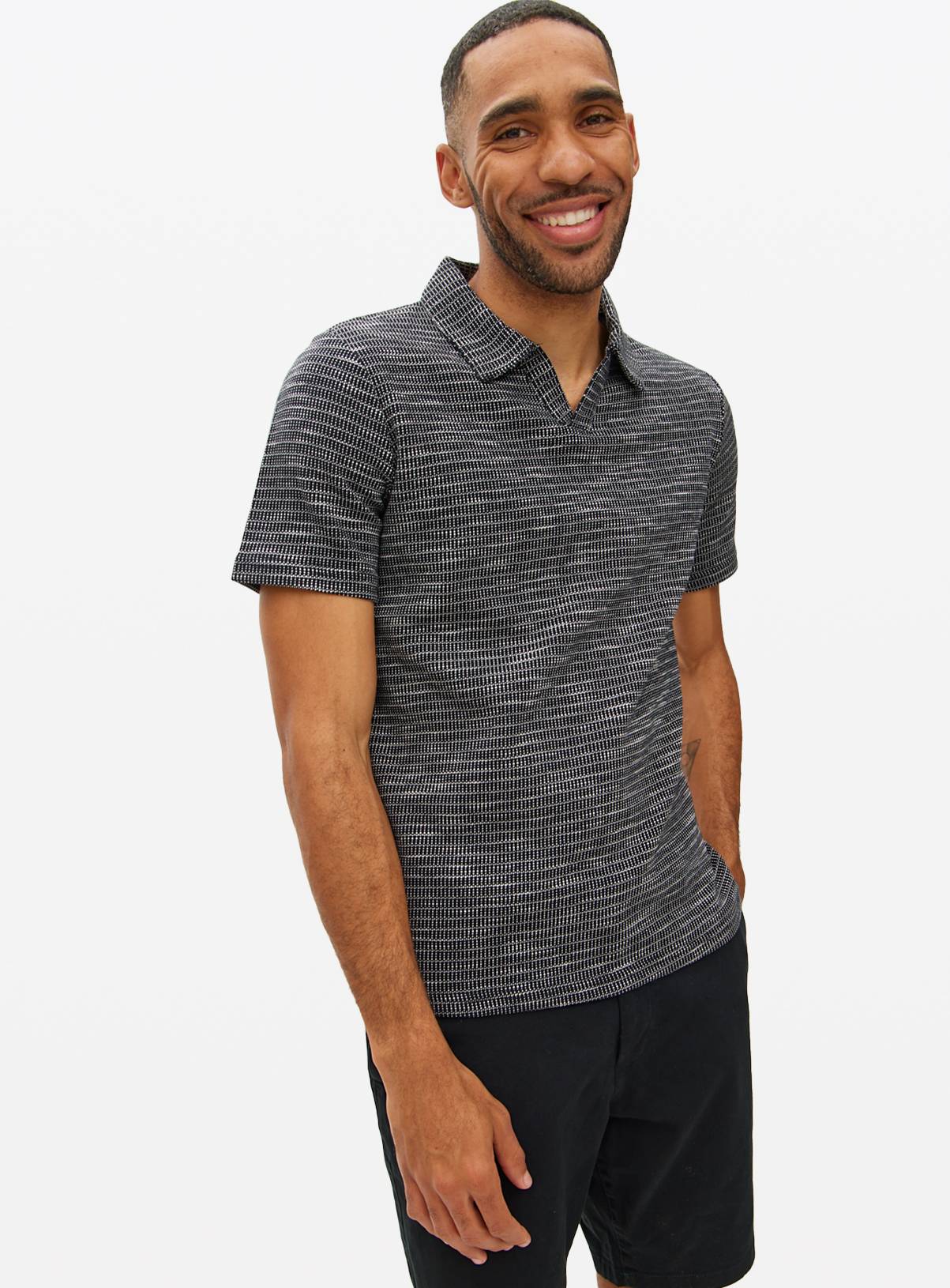 Black Revere Collar Polo Shirt XL - Image 1