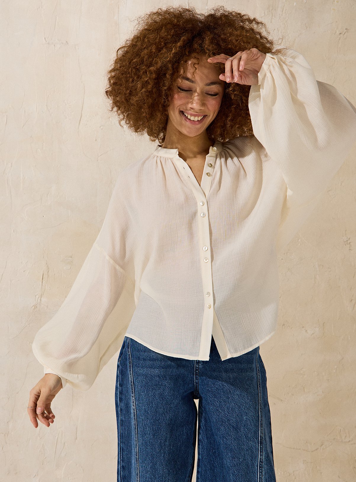 EVERBELLE Cream Button Detail Blouse 14 - Image 2 thumbnail