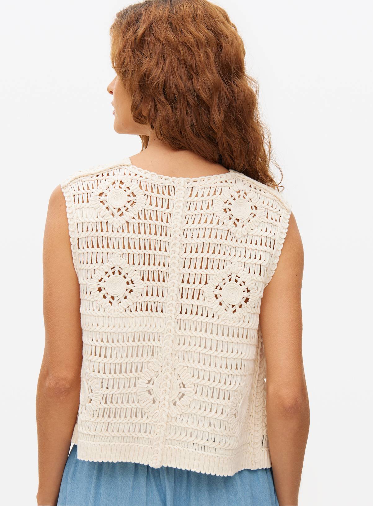 Neutral Floral Crochet Waistcoat M - Image 4