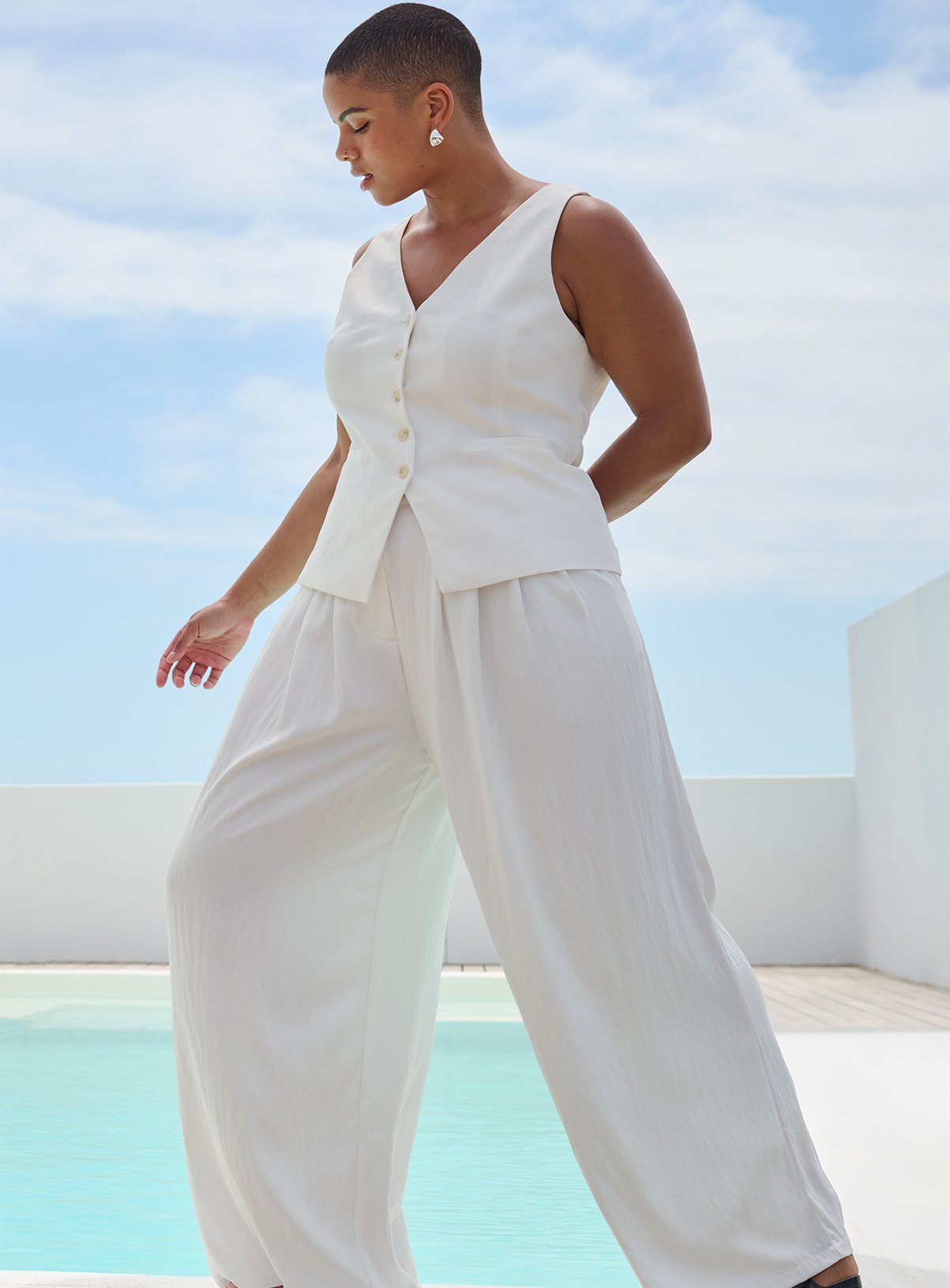White Co-ord Pleated Palazzo Trousers 10L - Image 1 thumbnail