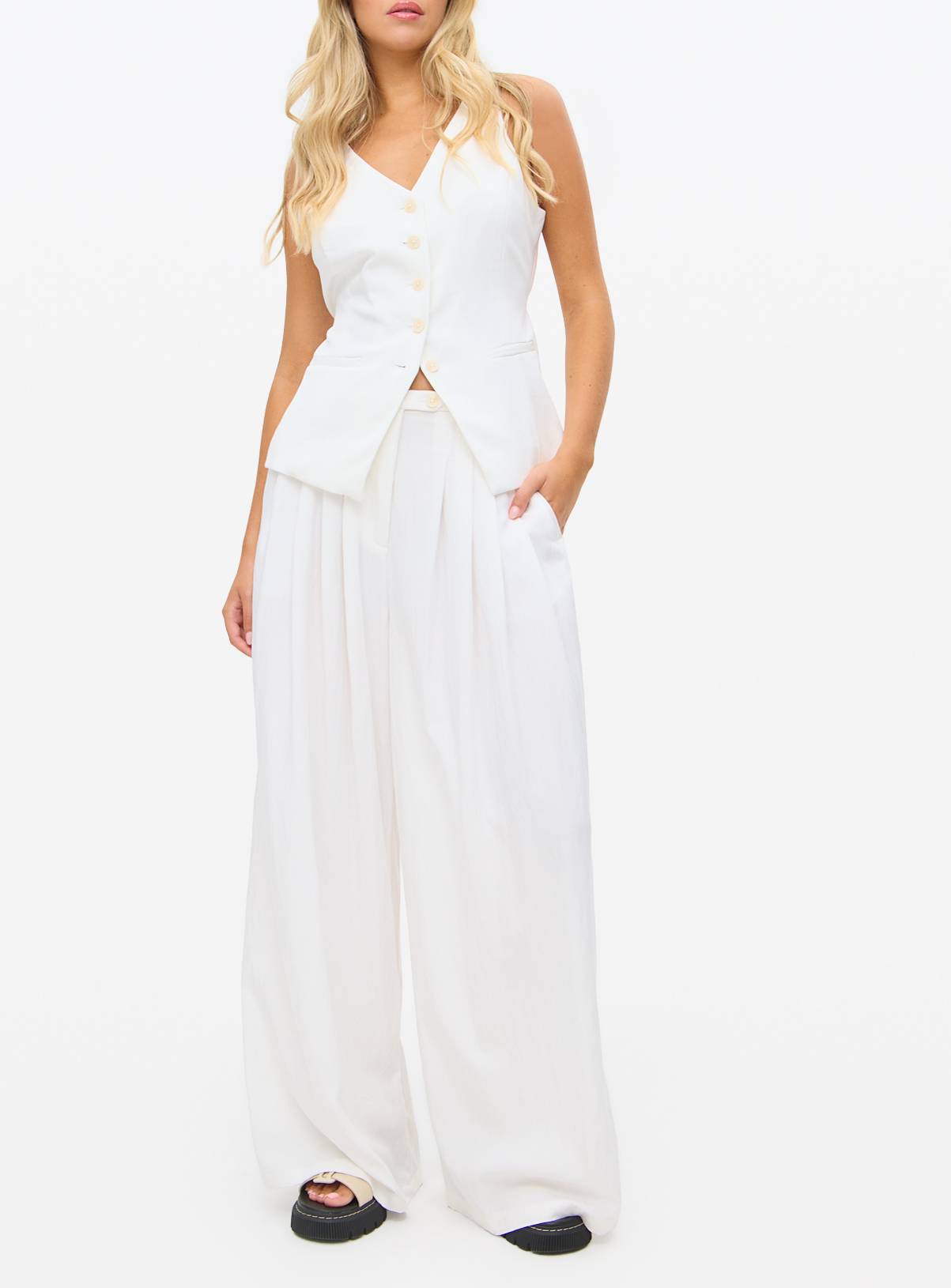 White Co-ord Pleated Palazzo Trousers 10L - Image 3