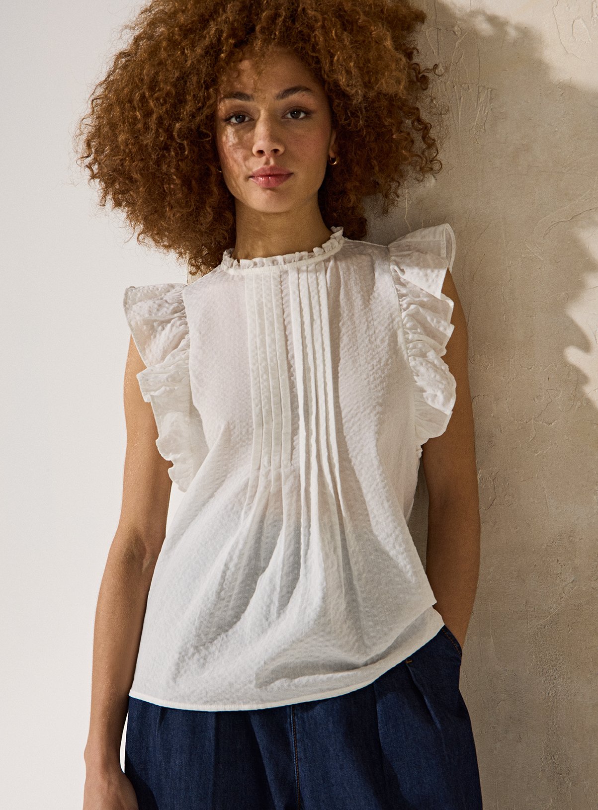 EVERBELLE White Pintuck Frill Detail Blouse 18 - Image 4 thumbnail