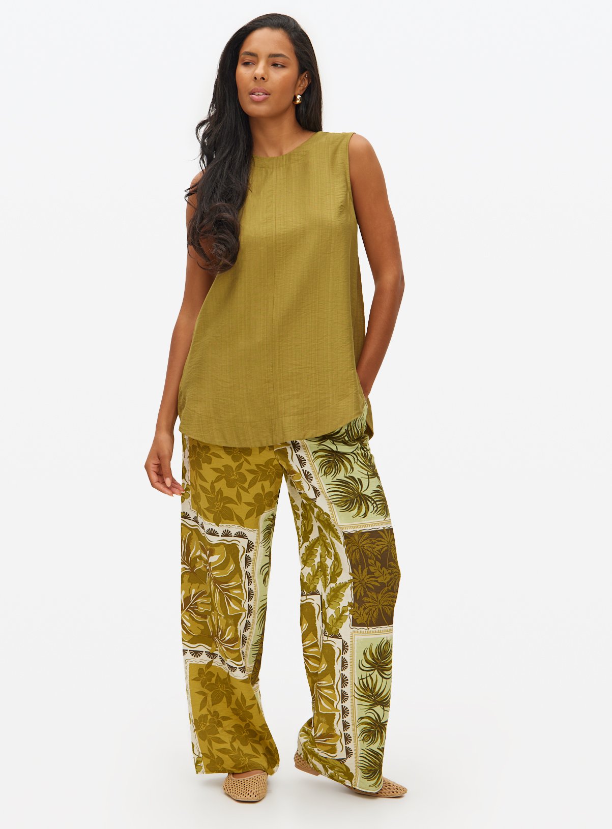 Green Sleeveless Shell Top 18 - Image 2 thumbnail