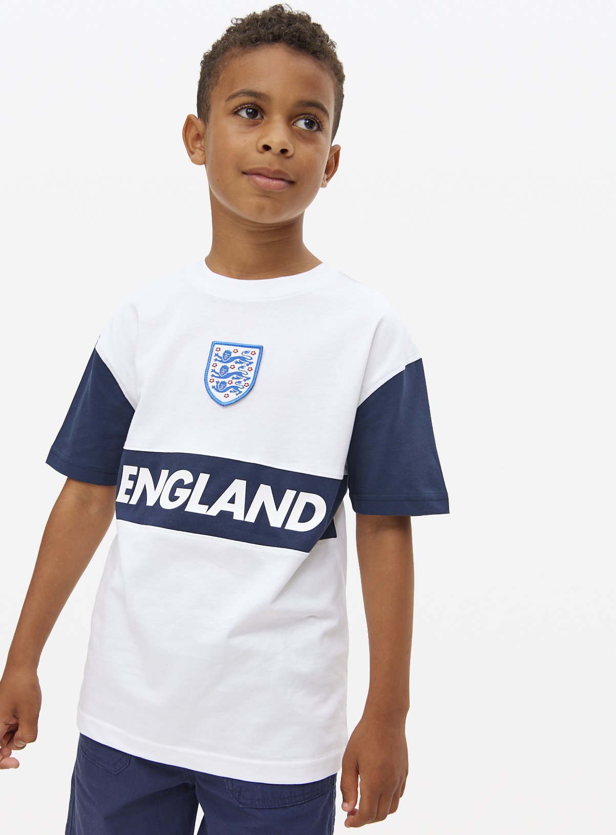 White White Licensed England Football T-Shirt (11 Years) - Tu by Sainsbury's