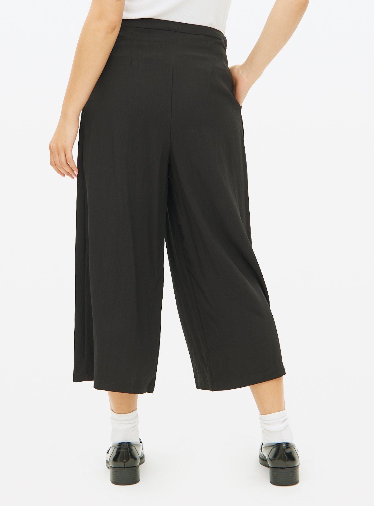 Black Pleated Wide Leg Culottes 10 - Image 4 thumbnail