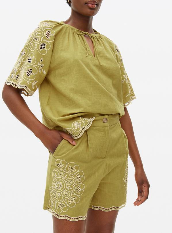 Green Cutwork Embroidered Co-ord Shorts 14