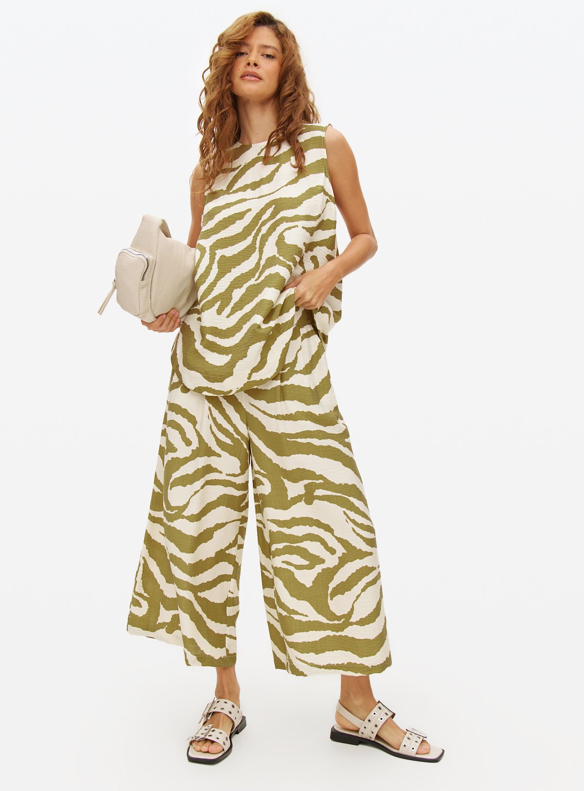Green Zebra Print Co-ord Culottes 14 - Image 2 thumbnail
