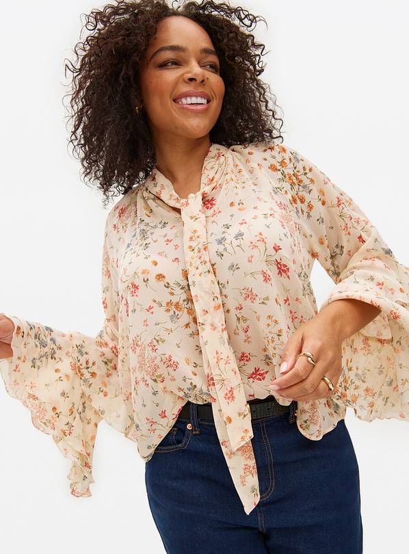 Cream Floral Tie-Neck Ruffle Sleeve Blouse 10