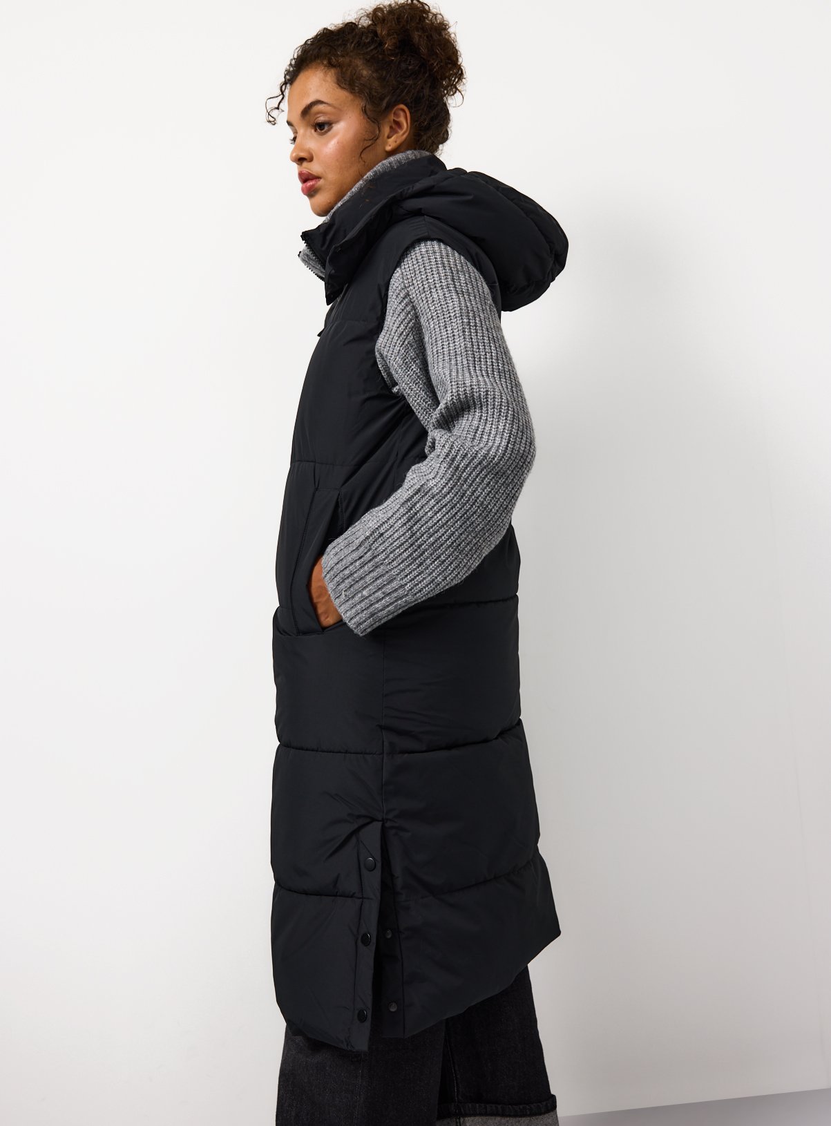 Black Longline Padded Gilet XL - Image 2 thumbnail