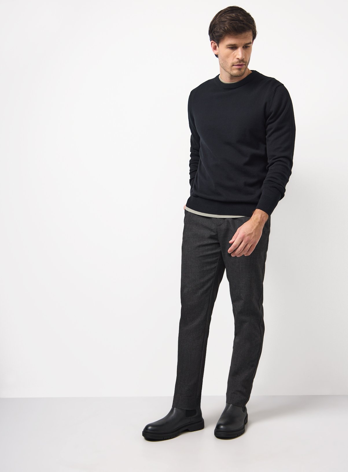 Black Core Crew Neck Jumper  XXXL - Image 2 thumbnail
