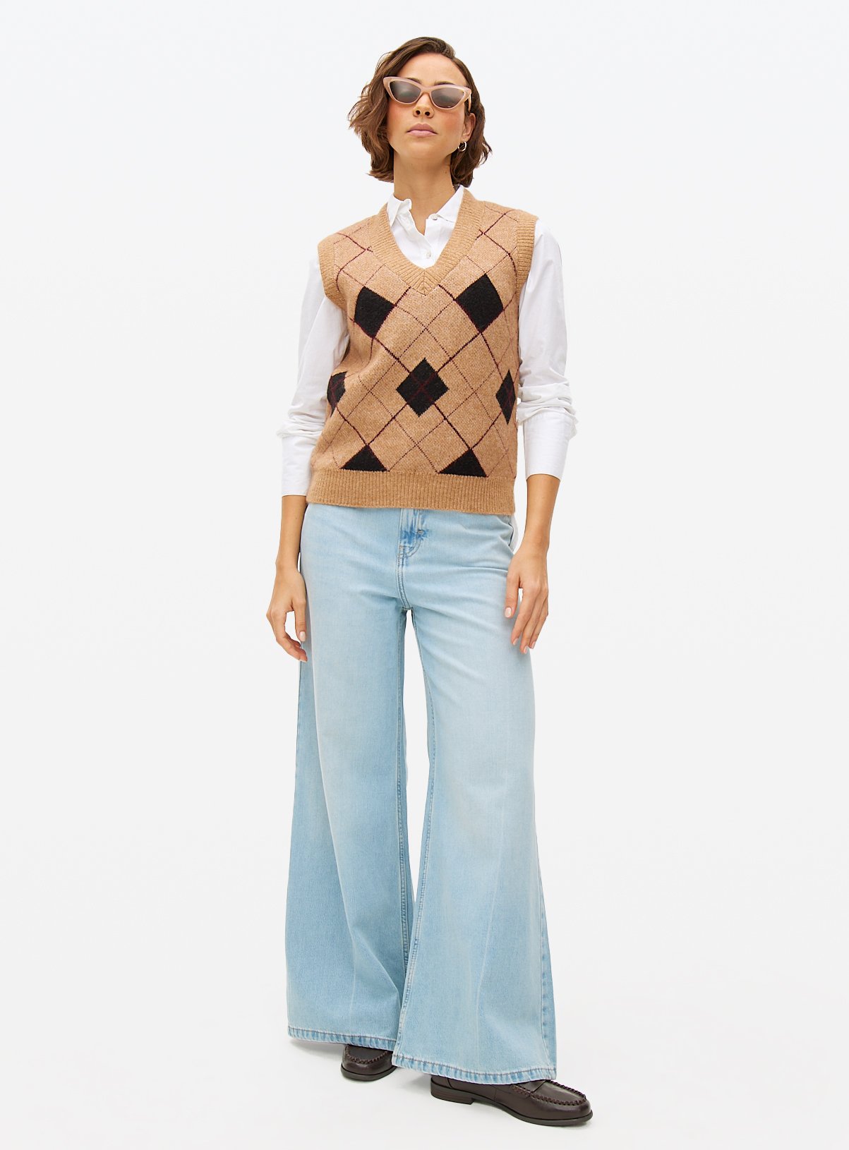 Tan Argyle Knitted Vest 10 - Image 3 thumbnail
