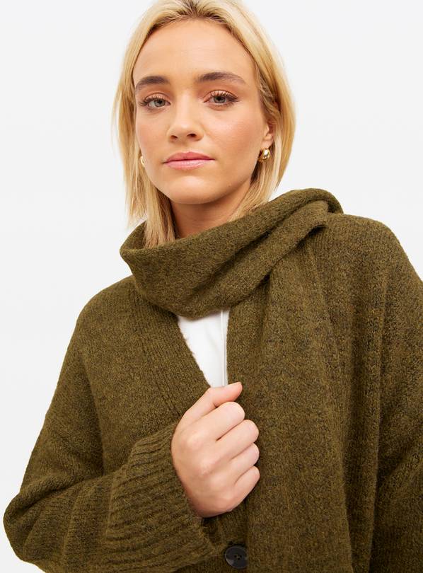 Green Knitted Cardigan With Scarf 16