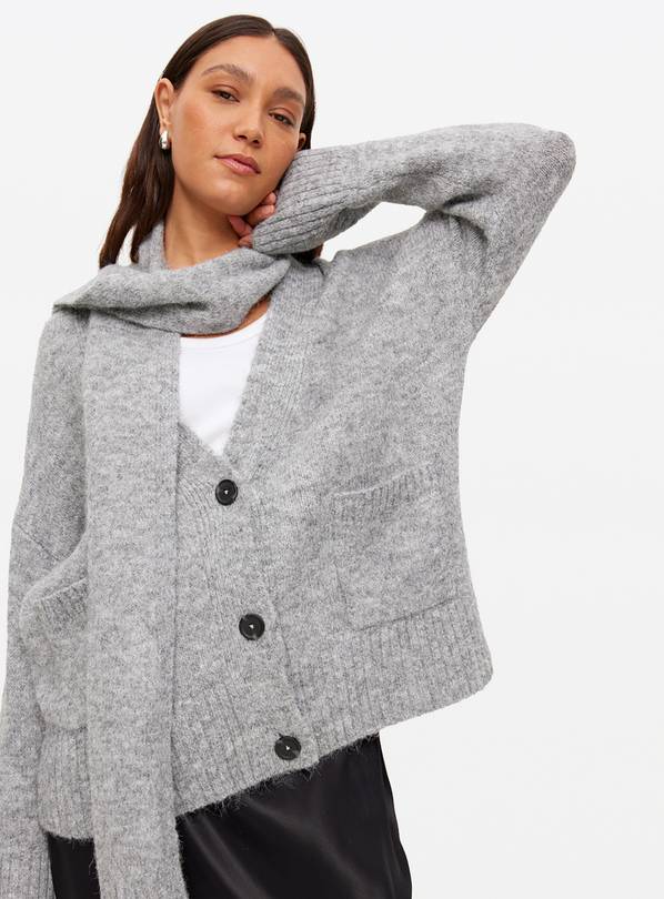 Grey Knitted Cardigan With Scarf 22