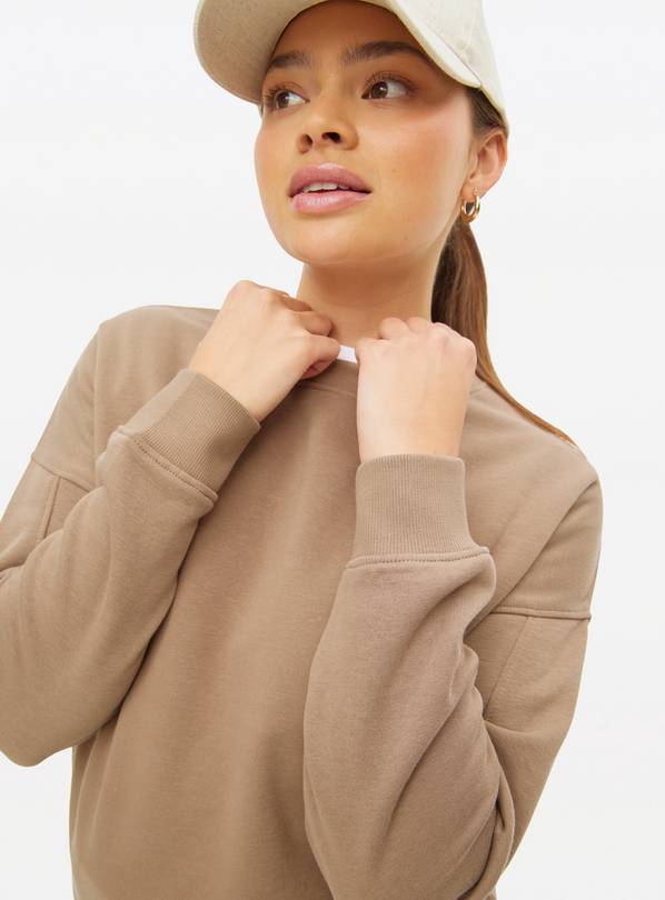Neutral Relaxed Crew Sweatshirt M