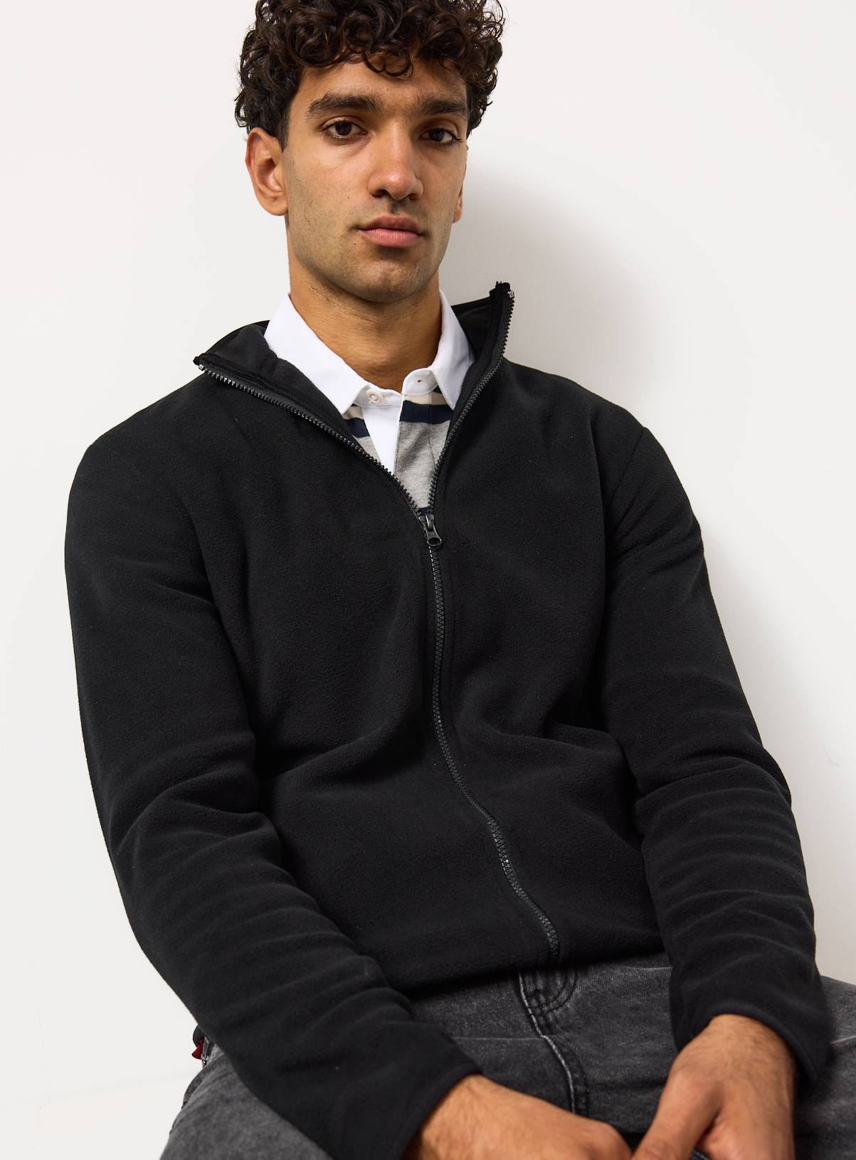 Black Zip Through Fleece XL - Image 1