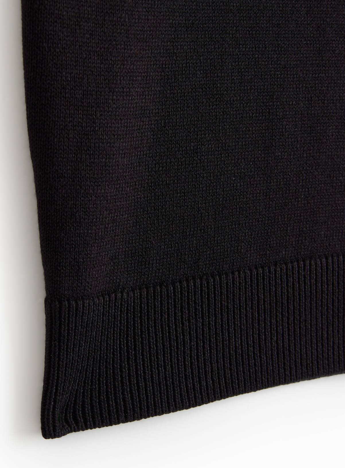 Black Knitted V Neck School Uniform Vest 15 years - Image 4