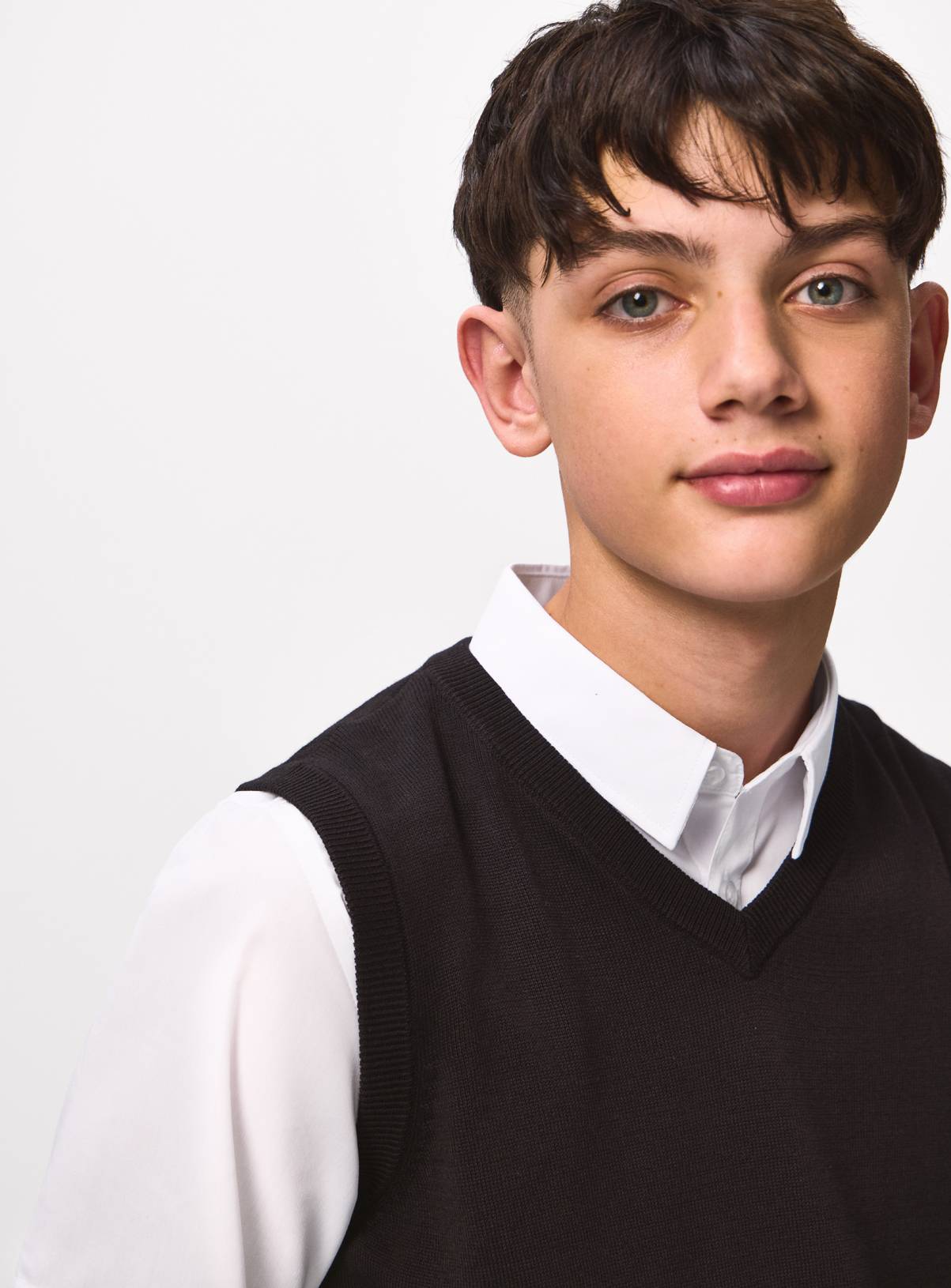 Black Knitted V Neck School Uniform Vest 15 years - Image 5