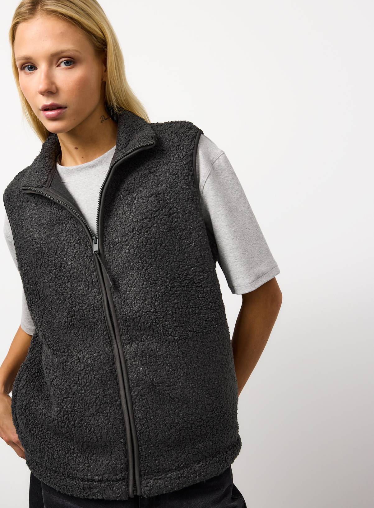 Grey Borg Fleece Gilet XL - Image 1