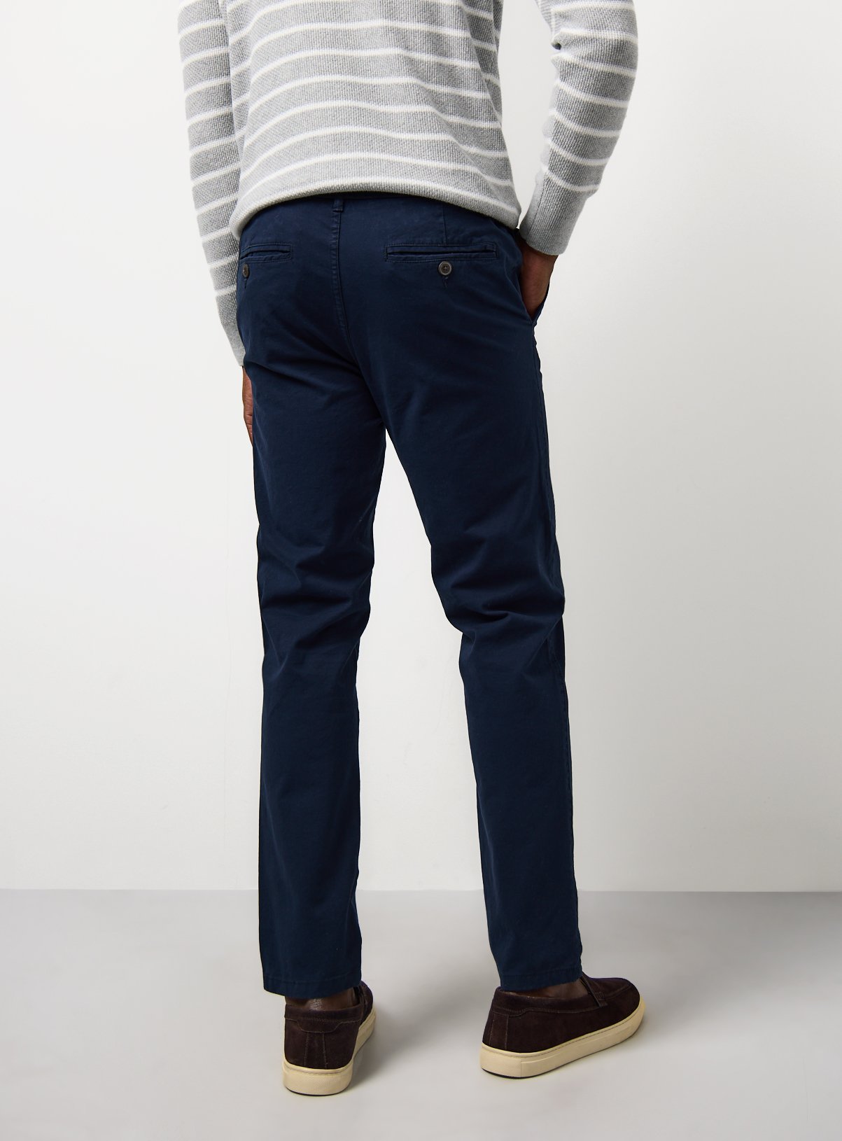 The Ultimate Chino Trousers 32L - Image 5 thumbnail