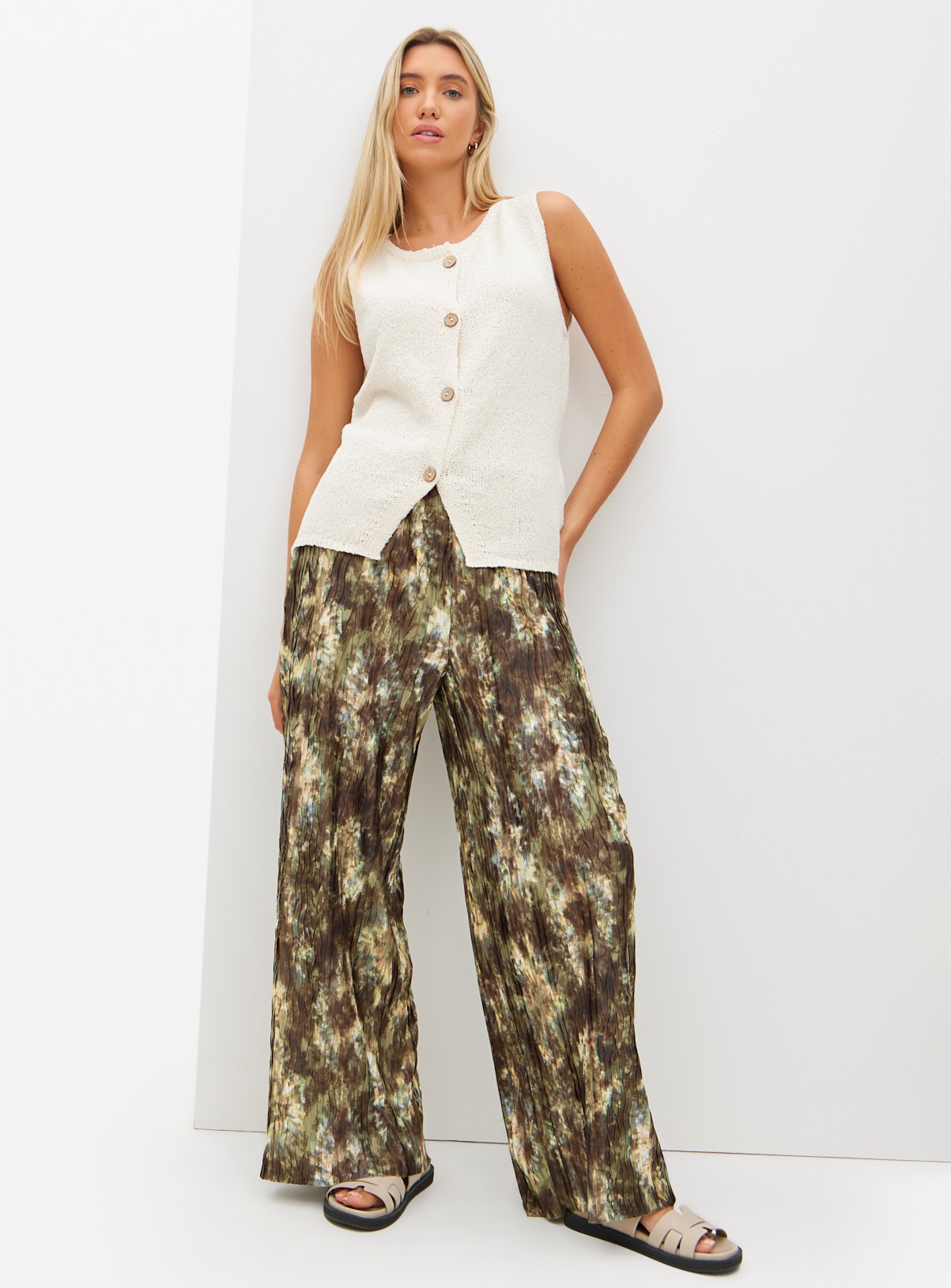 Khaki Ultra-Wide Leg Plisse Trousers 18 - Image 2 thumbnail