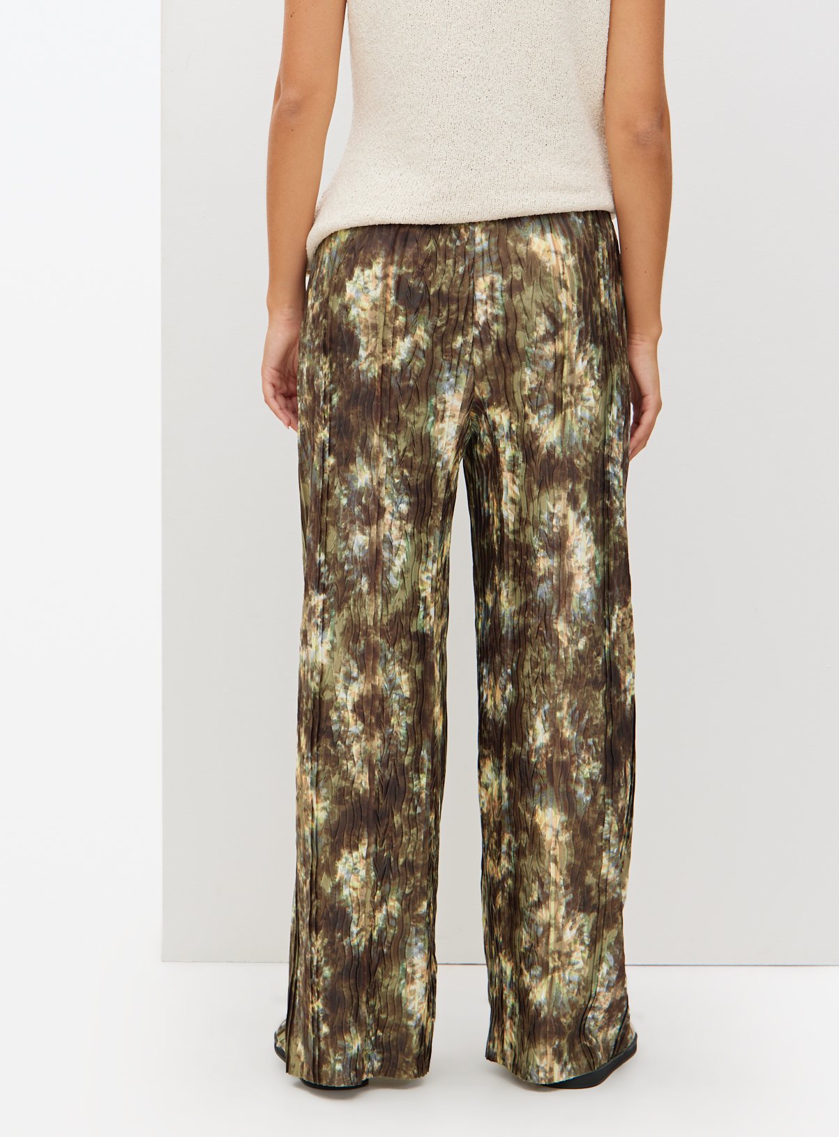 Khaki Ultra-Wide Leg Plisse Trousers 18 - Image 4 thumbnail