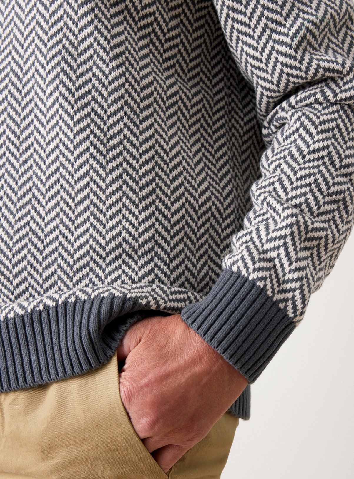 UNION WORKS Grey Zig Zag Stitch Crew Jumper XL - Image 5 thumbnail