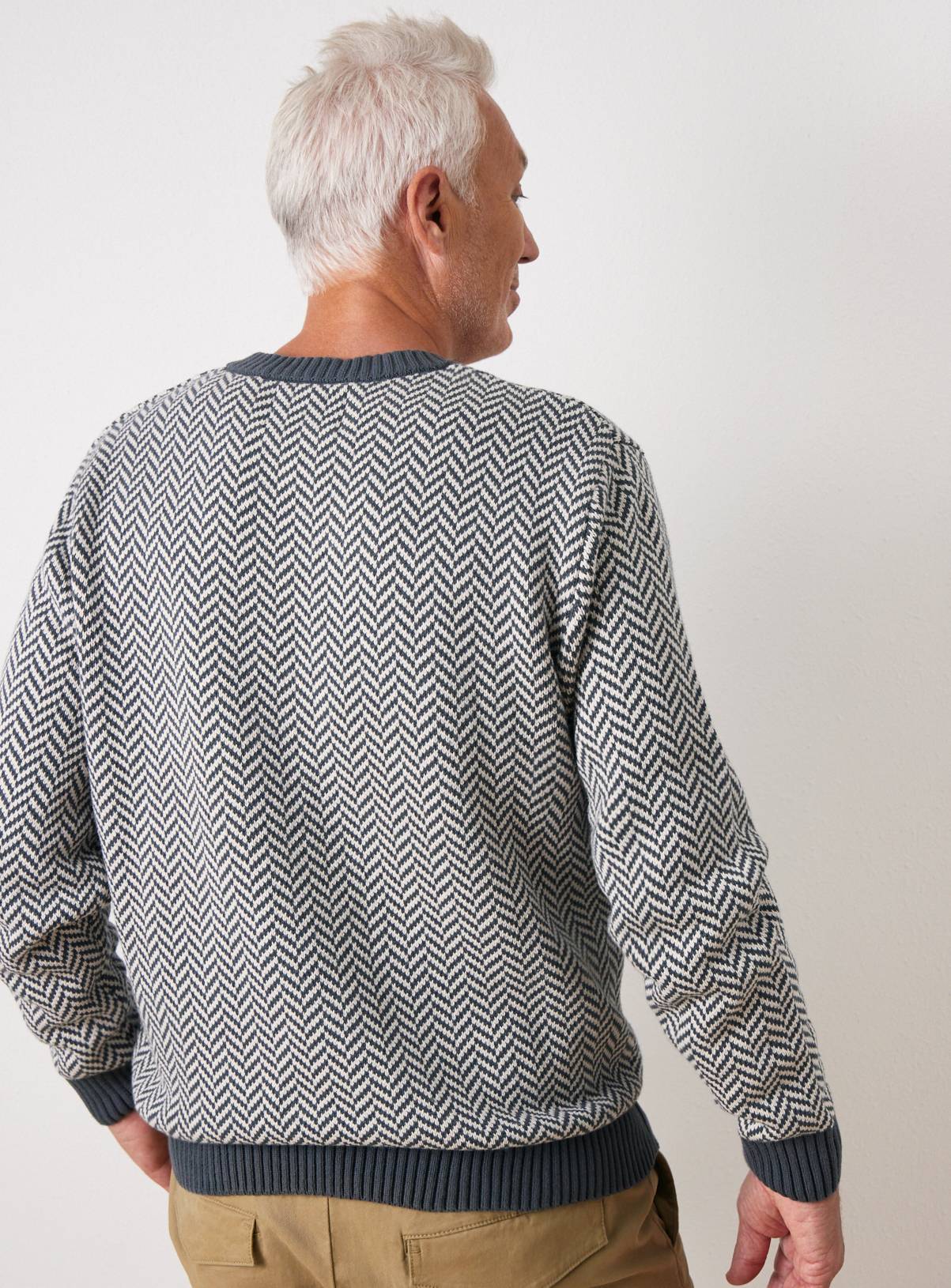UNION WORKS Grey Zig Zag Stitch Crew Jumper XL - Image 6