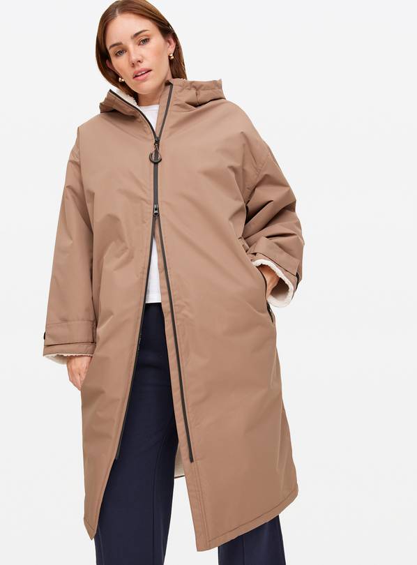 Brown Shower-Resistant Changing Robe L