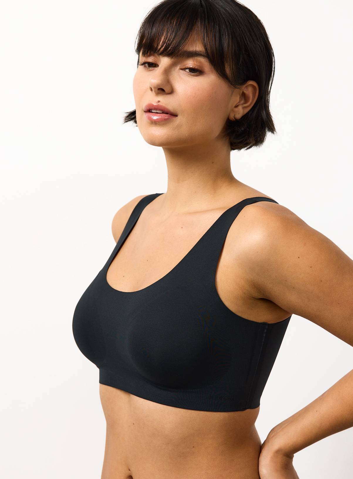 Flexform™ Black Bonded Padded Crop Top L - Image 1