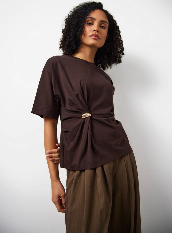 Brown Hardware Twist Detail T-Shirt 22