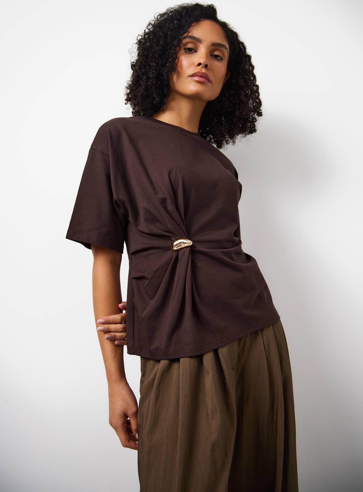 Brown Hardware Twist Detail T-Shirt 6 - Image 1