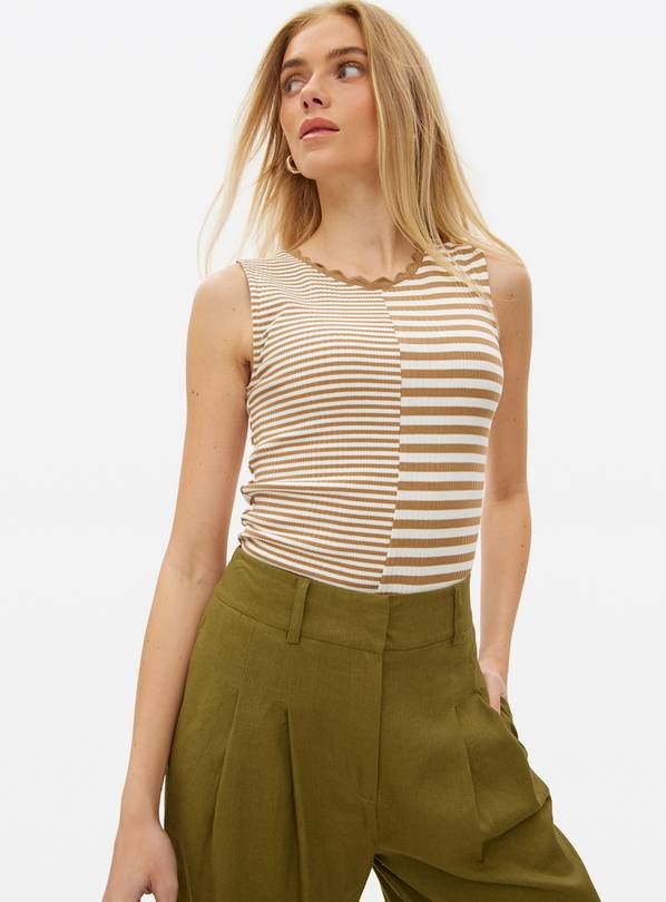 Neutral Abstract Stripe Sleeveless Vest 14