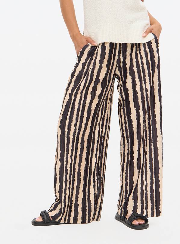 Mono Striped Plisse Ultra Wide Leg Co-ord Trousers  14