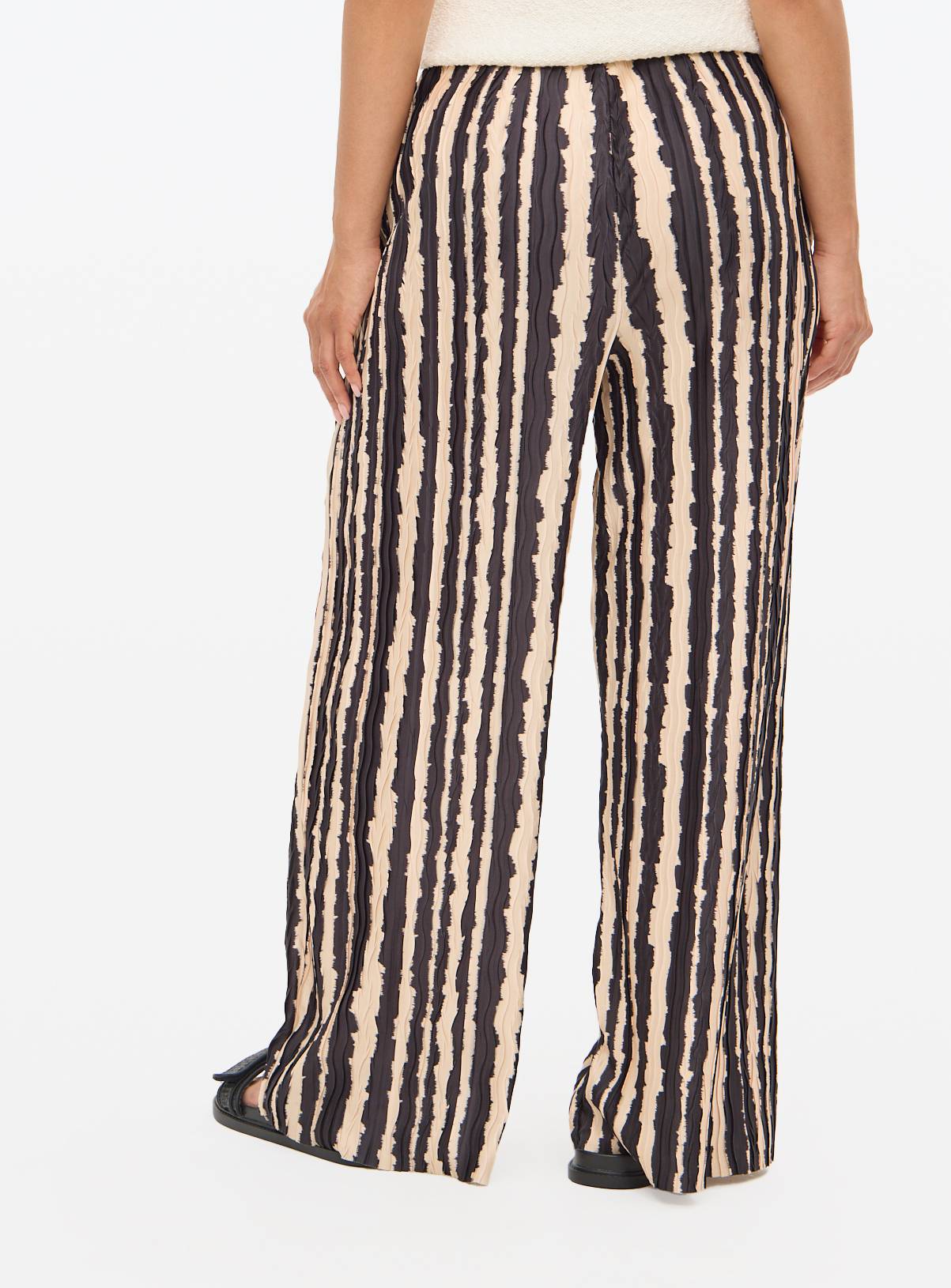 Mono Striped Plisse Ultra Wide Leg Co-ord Trousers  14 - Image 4