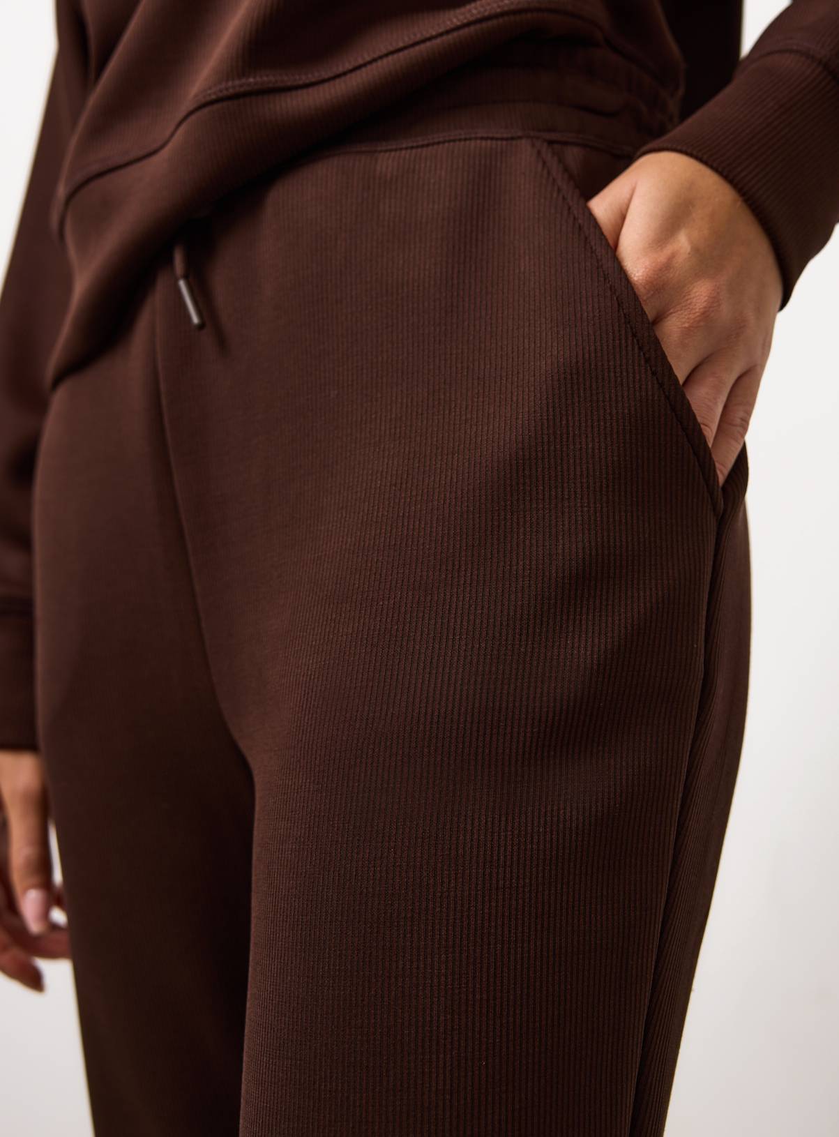 Brown Luxe Ribbed Cord Tapered Joggers L - Image 3