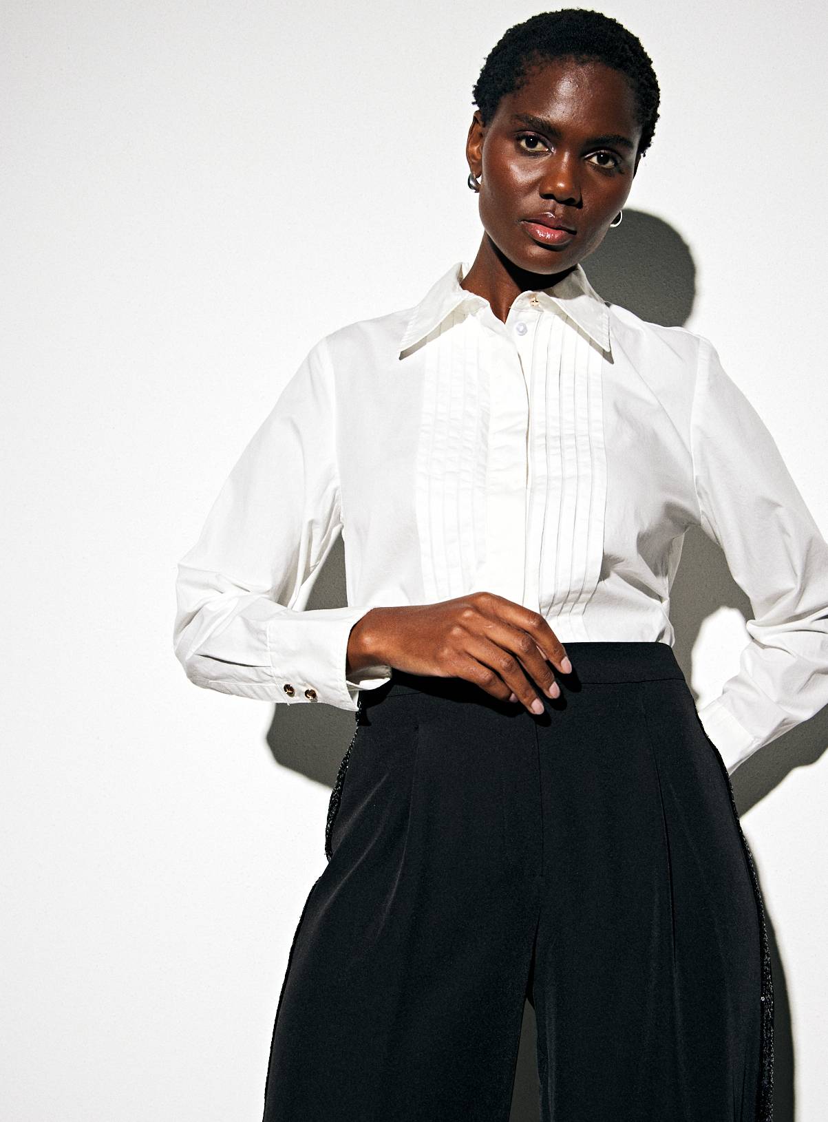 White Poplin Tux Detail Regular Fit Shirt  14 - Image 1