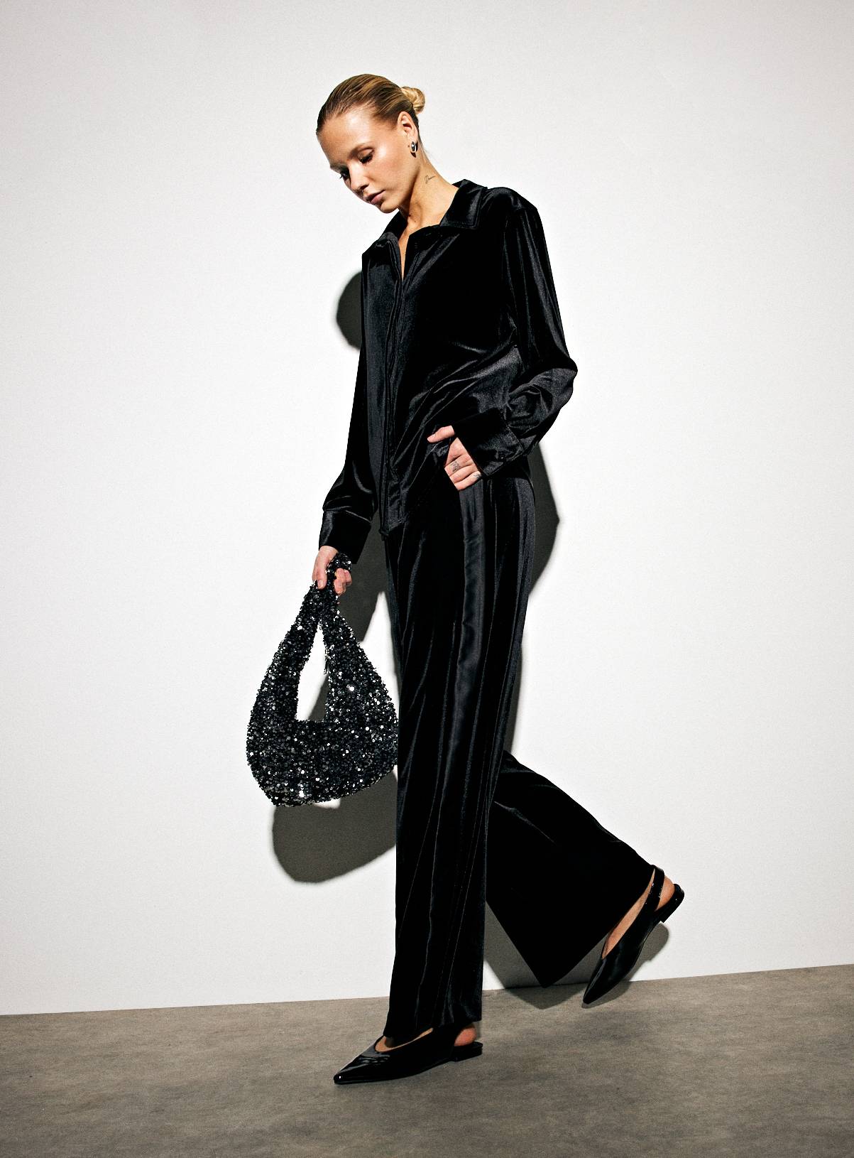 Black Side Panel Velvet Co-ord Wide Leg Trousers  12R - Image 1
