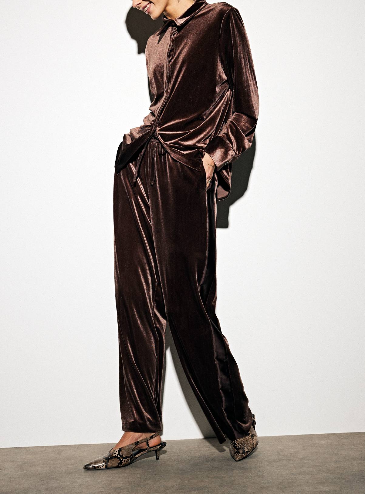Brown Side Panel Velvet Co-ord Wide Leg Trousers  14R - Image 1