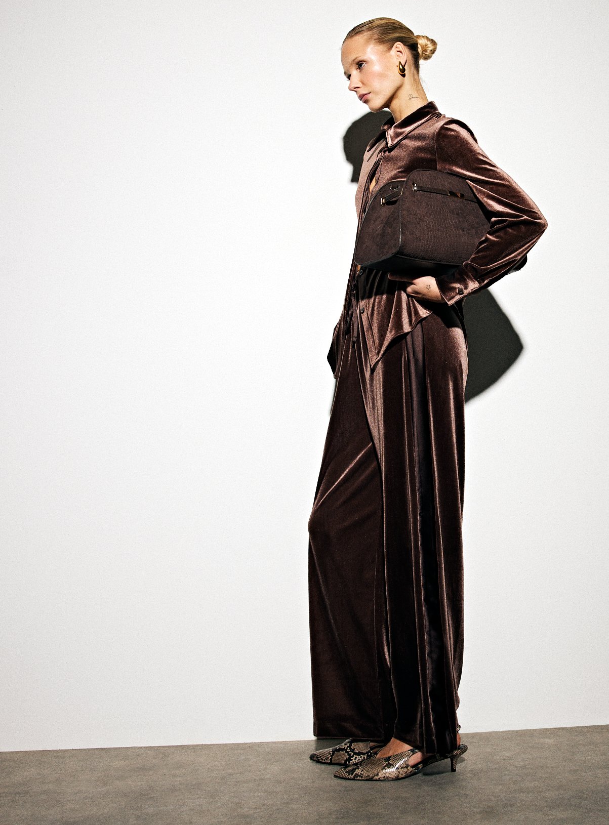 Brown Side Panel Velvet Co-ord Wide Leg Trousers  14R - Image 2 thumbnail