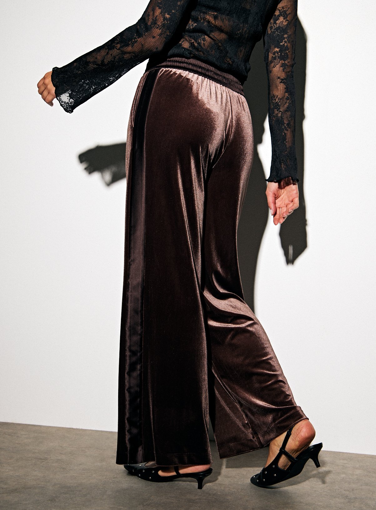 Brown Side Panel Velvet Co-ord Wide Leg Trousers  14R - Image 4 thumbnail