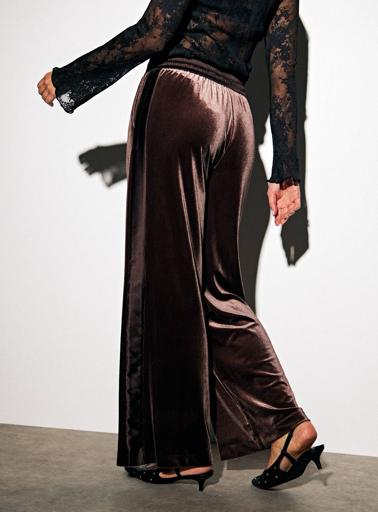 Brown Side Panel Velvet Co-ord Wide Leg Trousers  14R - Image 4