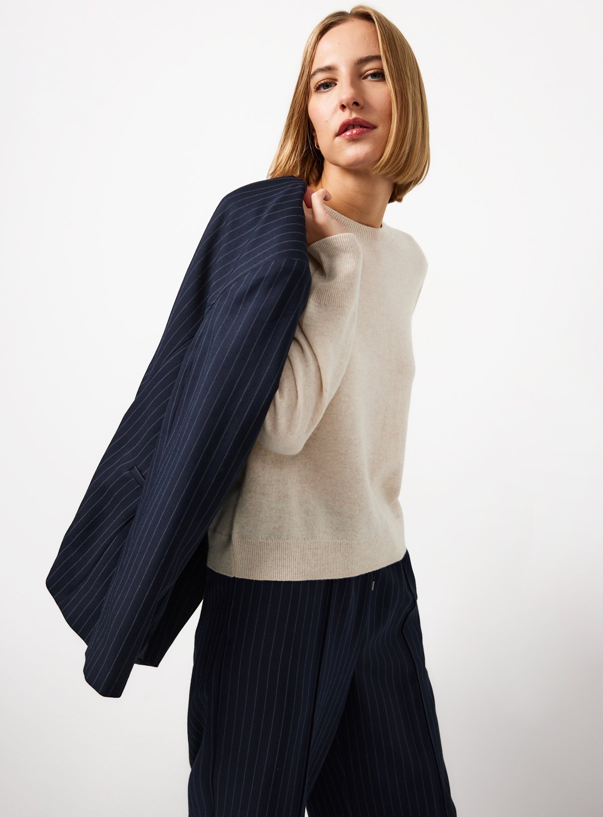 Oatmeal Premium Cashmere Crew Neck Jumper 22 - Image 3 thumbnail