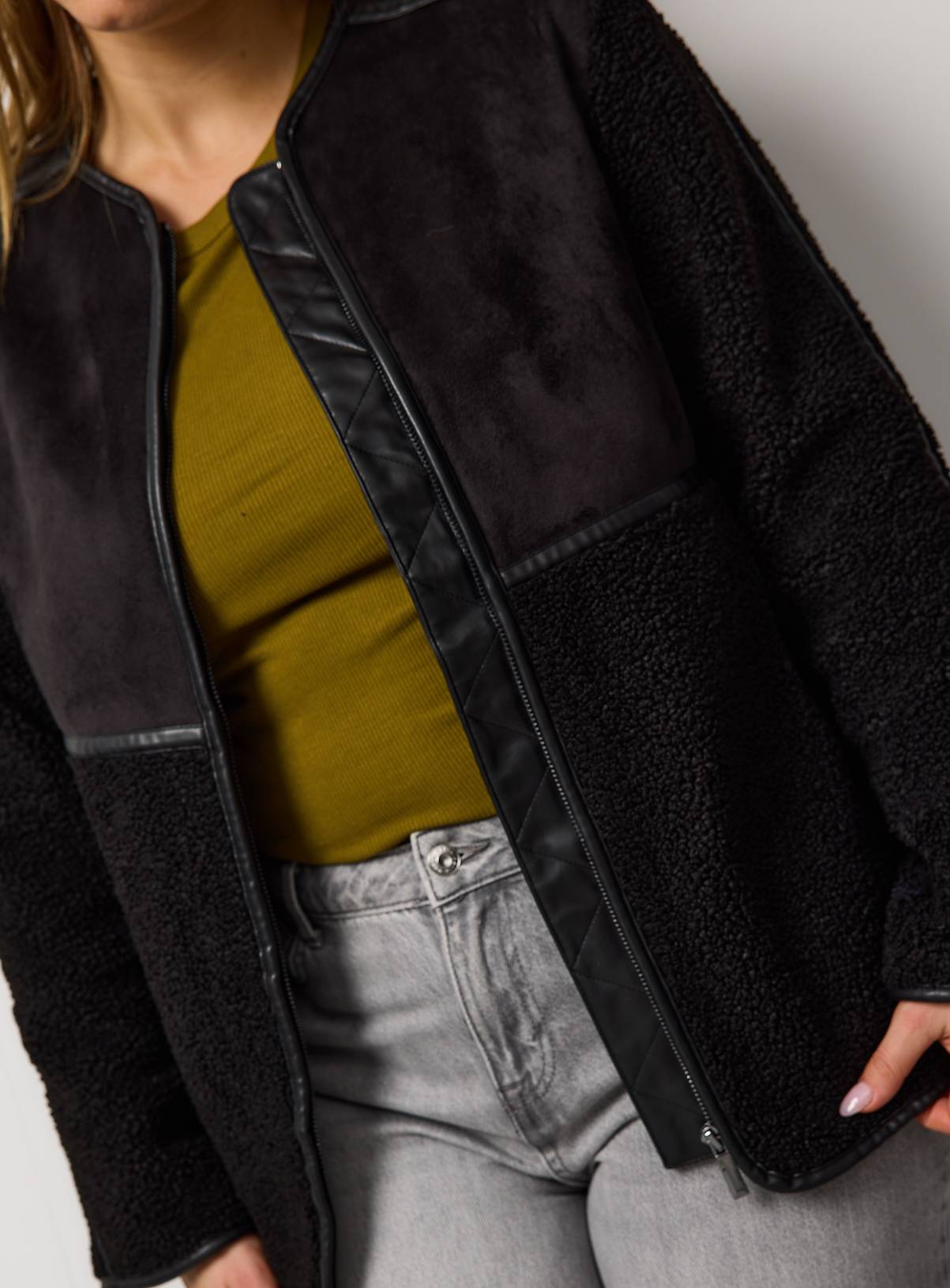 Black Zip Through Faux Shearling Jacket XL - Image 3