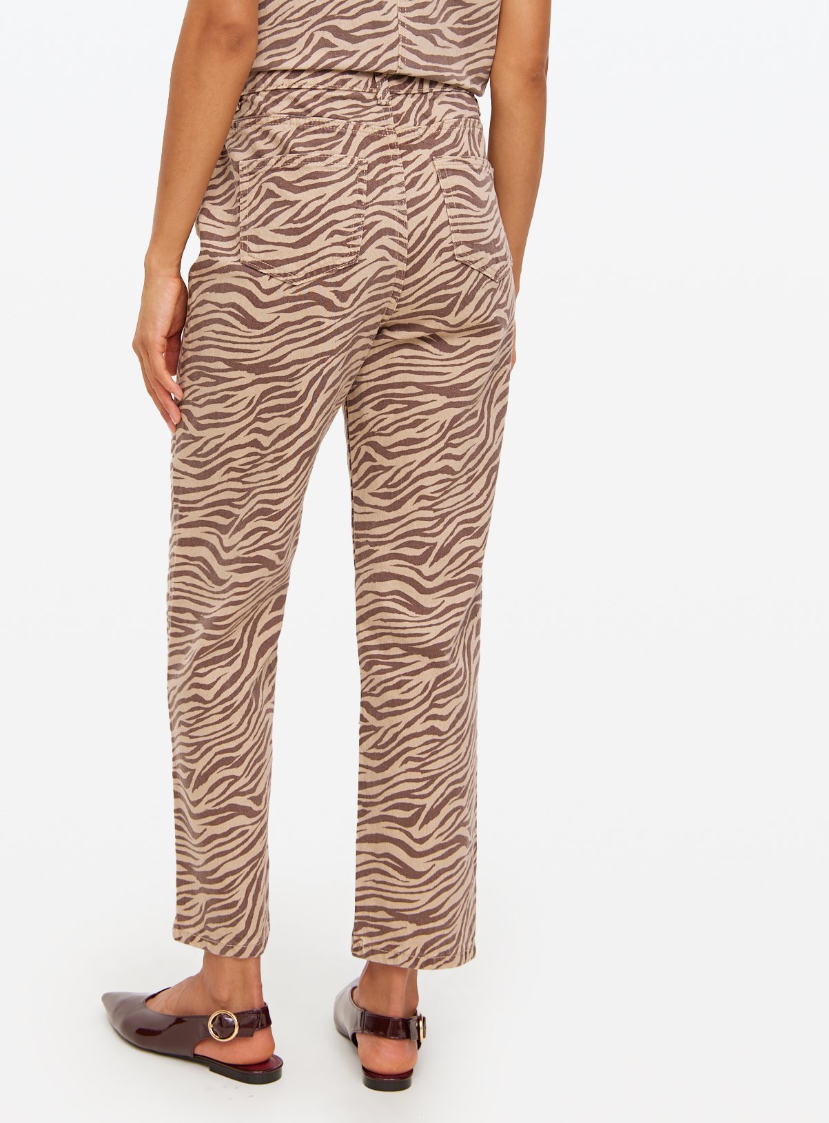 Zebra Printed Denim Co-ord Relaxed Straight Leg Jeans  18L - Image 4 thumbnail