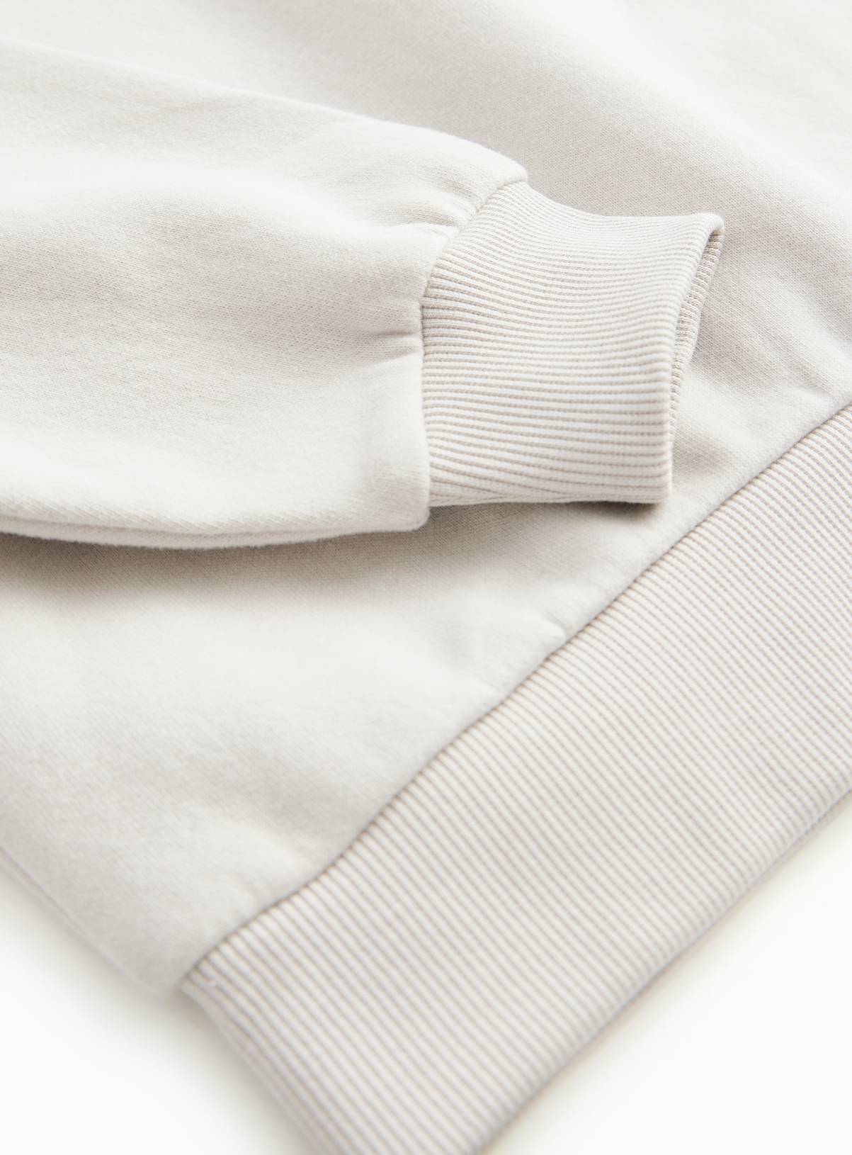 Cream Crew Sweatshirt 4 years - Image 2