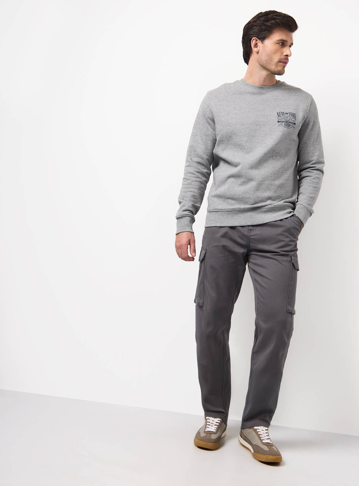 Grey Straight Leg Cargo Trousers 44R - Image 1