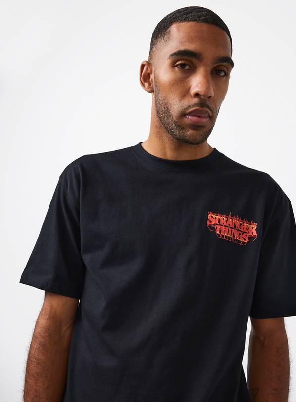 Buy Stranger Things Hellfire Club Graphic T-Shirt L T-shirts and