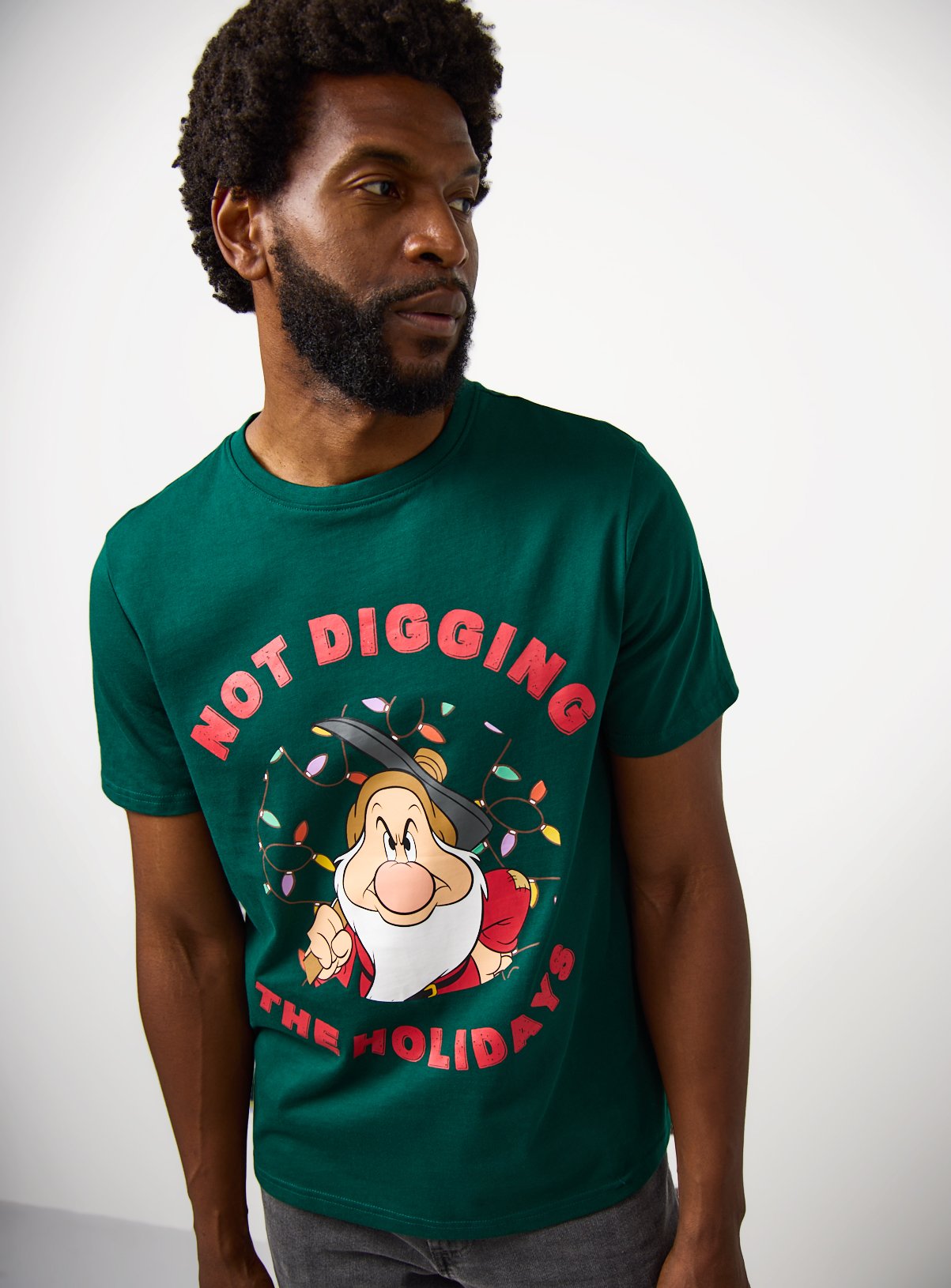 Men's Disney Grumpy Green Christmas Graphic T-Shirt