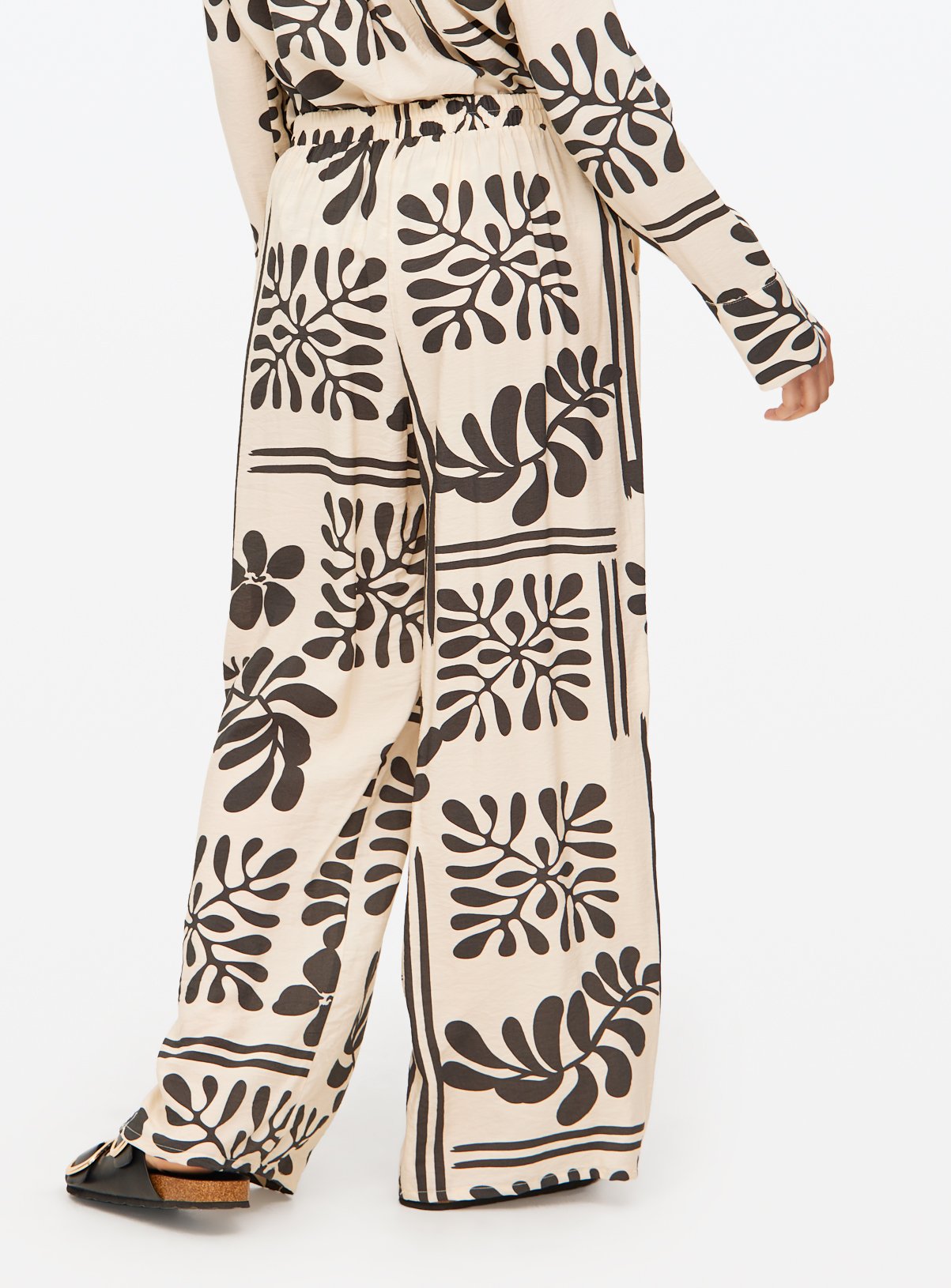 Abstract Printed Wide Leg Co-ord Trousers  20 - Image 4 thumbnail